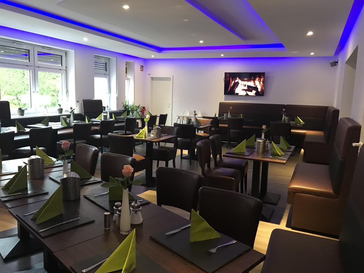 Wincent Hotel Gmbh Sinsheim Esterno foto