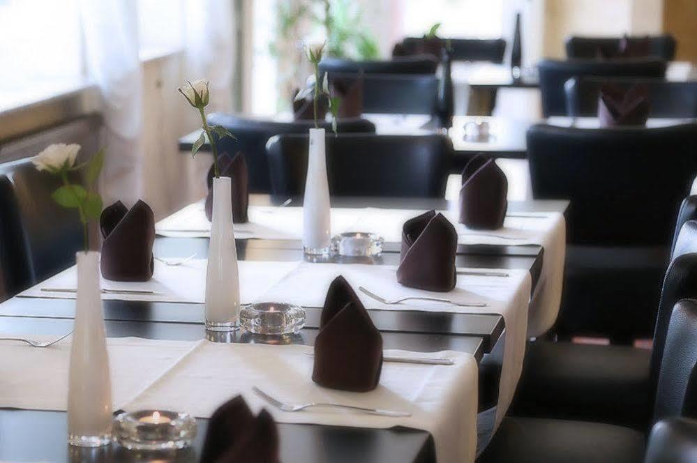 Wincent Hotel Gmbh Sinsheim Esterno foto