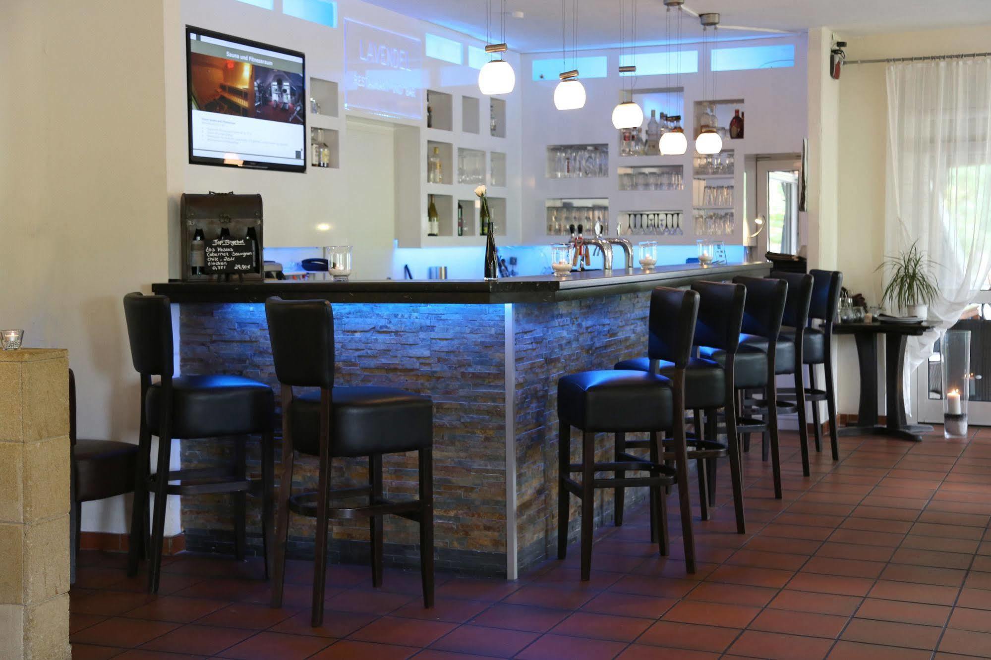 Wincent Hotel Gmbh Sinsheim Esterno foto